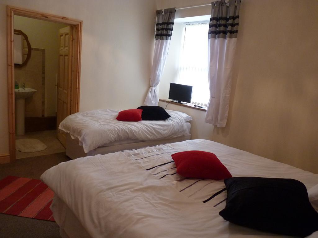 Bed and Breakfast Old Police House à Haverfordwest Extérieur photo