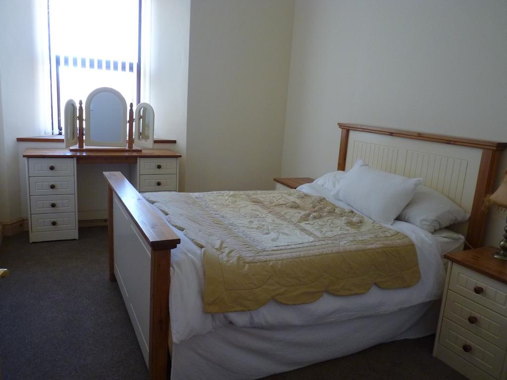 Bed and Breakfast Old Police House à Haverfordwest Chambre photo